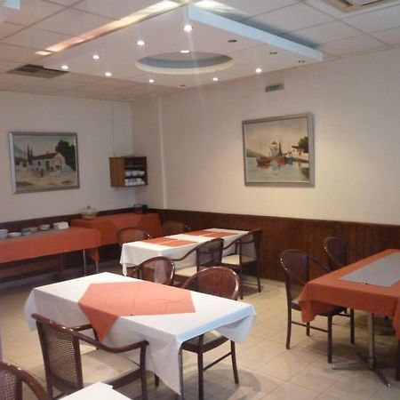 Hotel Korinthos Екстер'єр фото